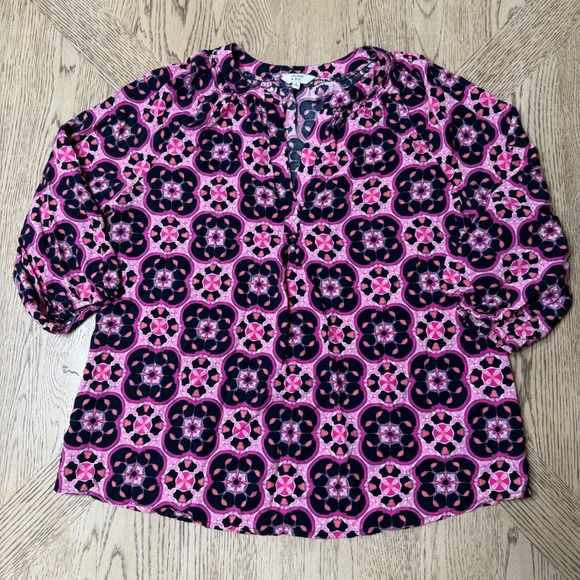 Crown & Ivy Medium Pink Black Geometric‎ Print 3/4 Sleeve Popover Blouse Top - Picture 1 of 10